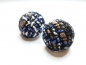 Preview: Mega Stoff Knopf Ohrstecker Button schwarz blau